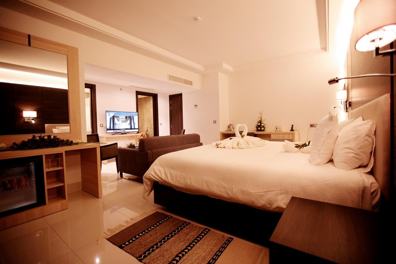 Presidential Suite with City View